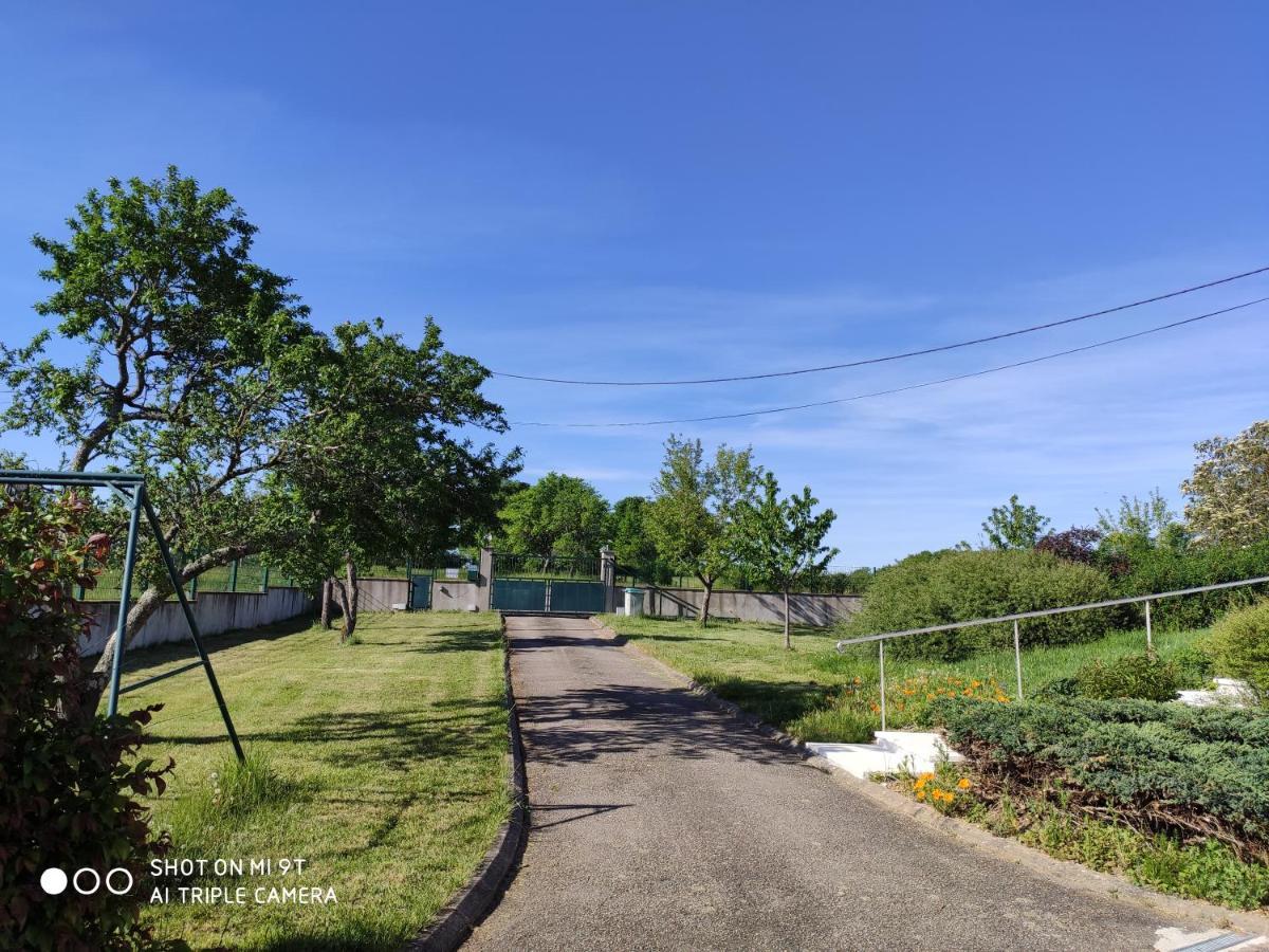 Domaine Des Arts Hotel Dompierre  ภายนอก รูปภาพ